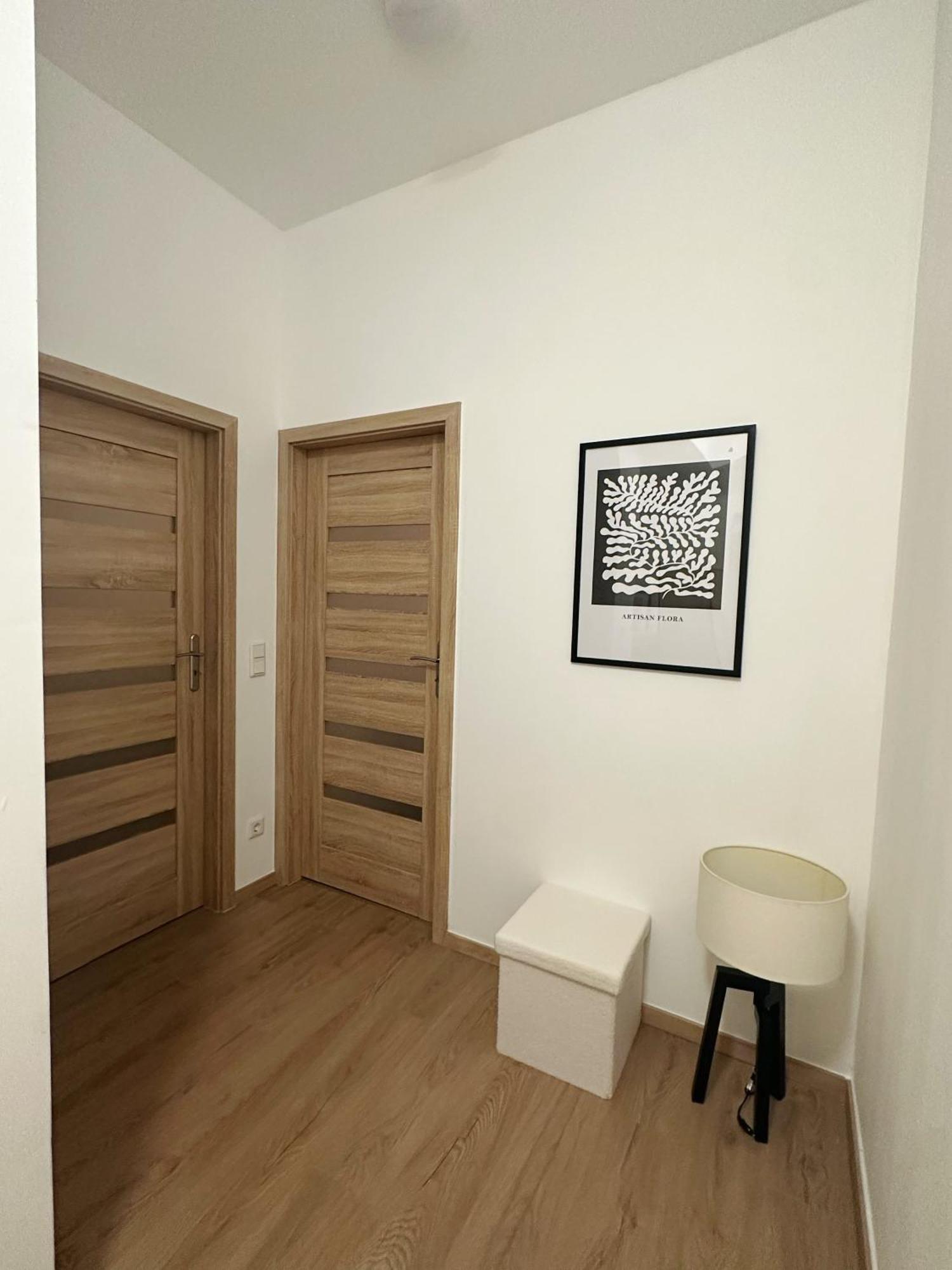 2Schlafenzimmer 5Betten Montuerwhonung Apartman Düsseldorf Kültér fotó